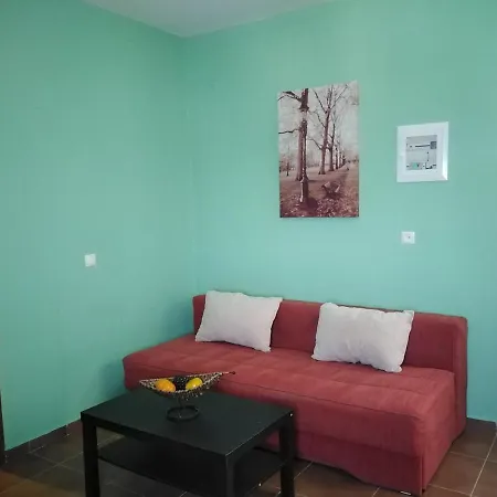 Vicky's Near To The Airport ολόκληρο διαμέρισμα *